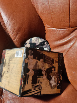 RADIOHEAD -i might be wrong CD.