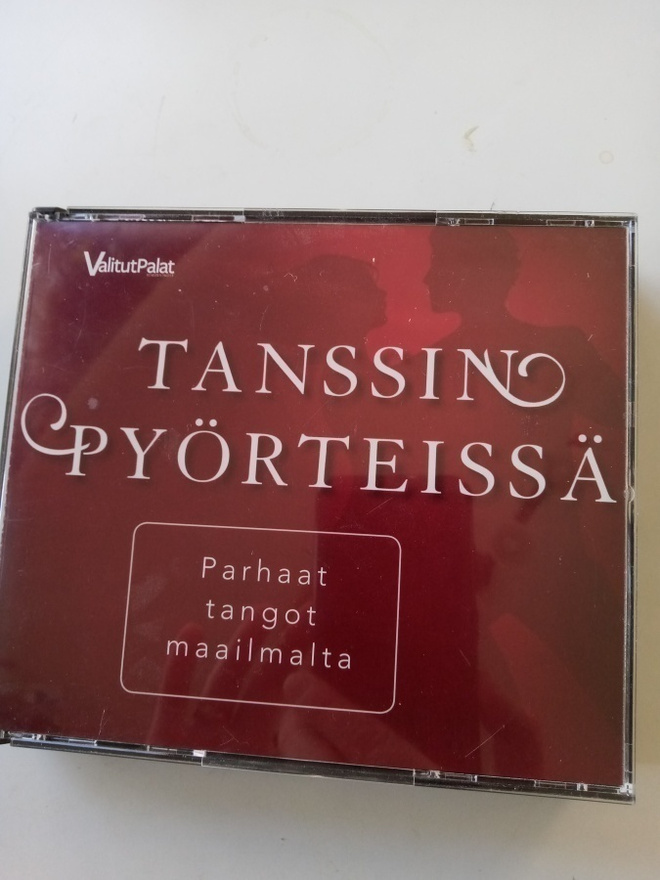 3CD Tanssin pyörteissä -Parhaat TANGOT Maailmalta (Sis.pk:t)