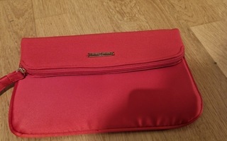 Georgio Armani käsilaukku