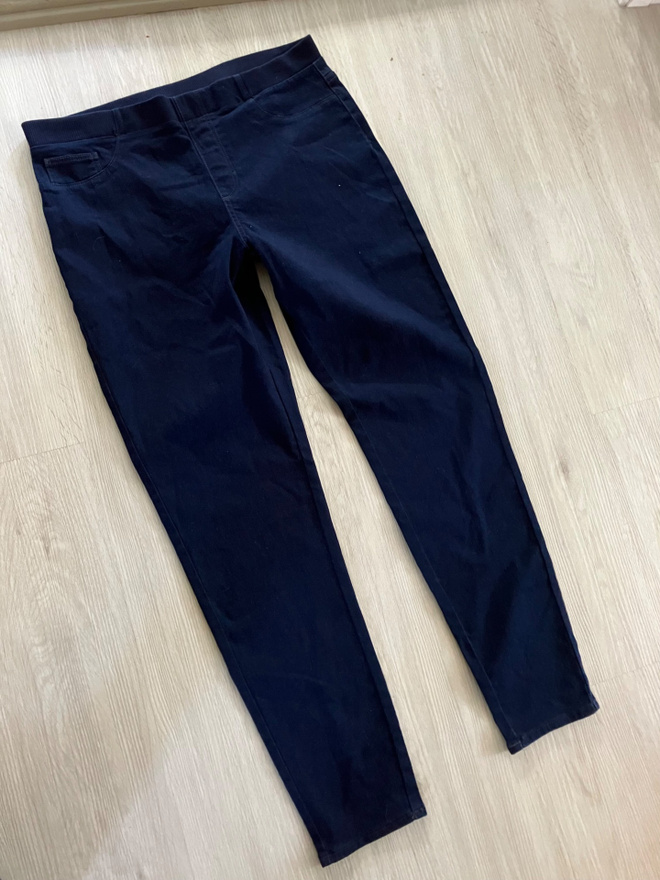 Uudet farkut 44/ Xl jeggingsit
