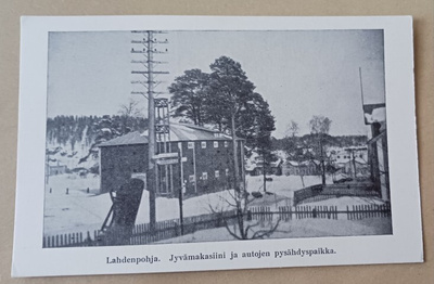 Lahdenpohja, jyvämakasiini ja autojen pysähdyspaikka, ei p.