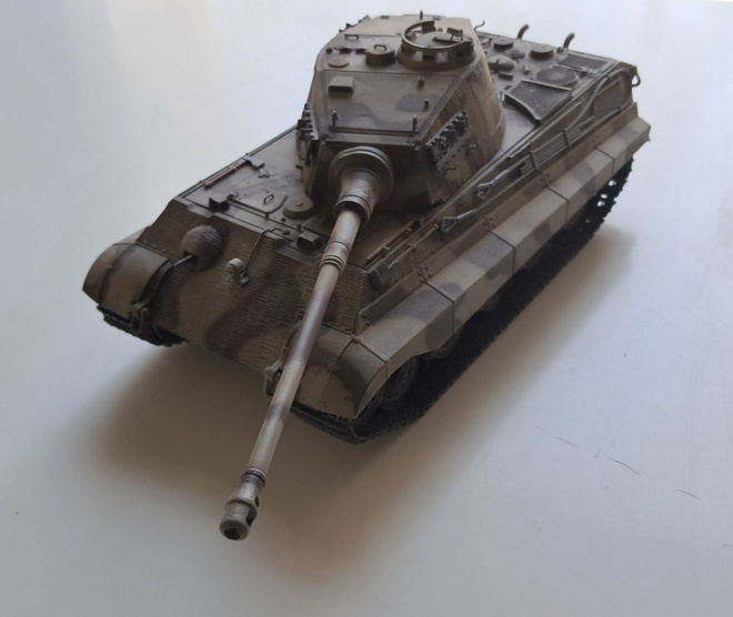 Tiikeri 2 (Kuningas Tiikeri) panssarivaunu 1/35