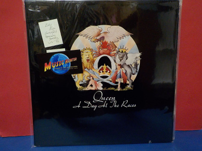 Queen - A Day At The Races EX+/EX+ LP