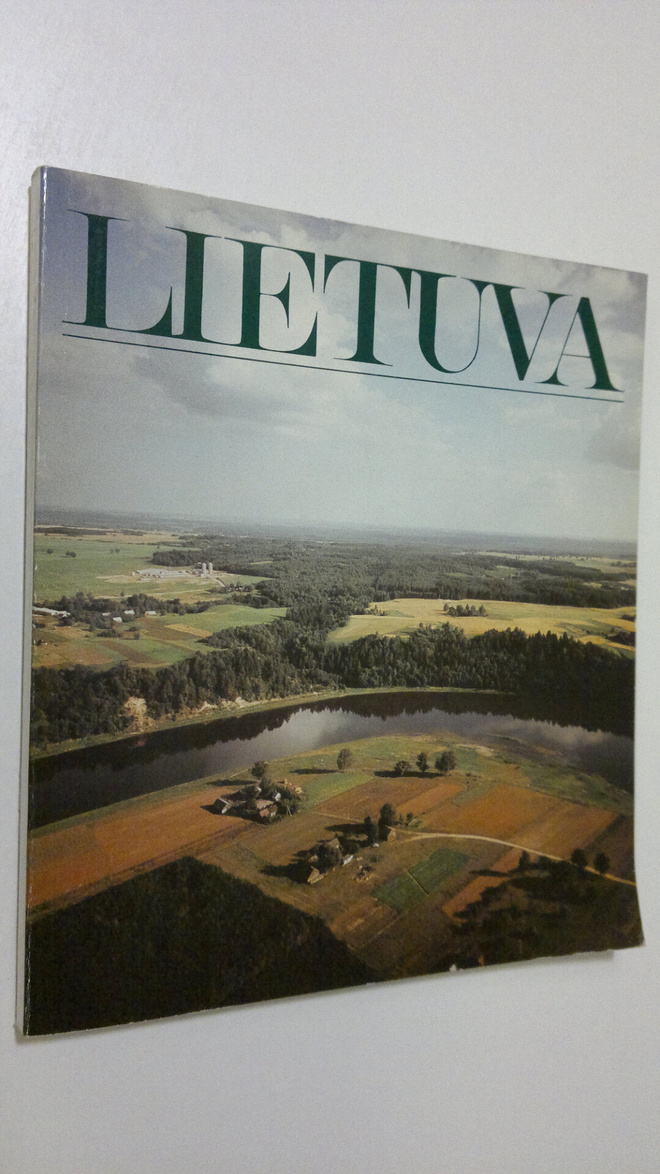 A. Sutkus : Lietuva is paukscio skrydzio = Lithuania - a ...