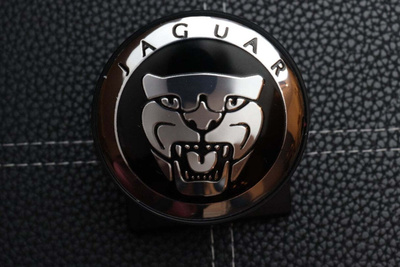 Jaguar vannekeskiöt – Kromi-musta – 59mm (4kpl s