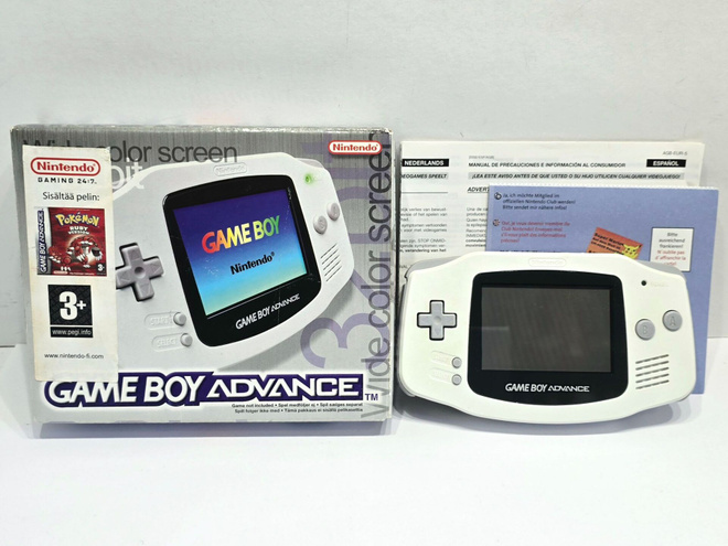 Game Boy Advance konsoli + laatikko