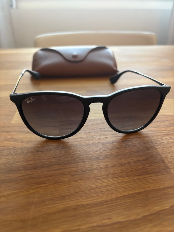 Ray-Ban RB4171 Erika 622/8G 54/18 145 3N aurinkolasit