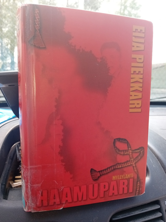 Eija Piekkari  : Haamupari ( SIS POSTIKULU  )