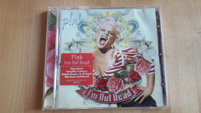 P!NK – I'm Not Dead