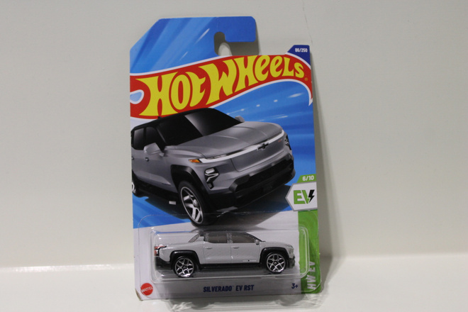Hot Wheels Chevy Silverado EV