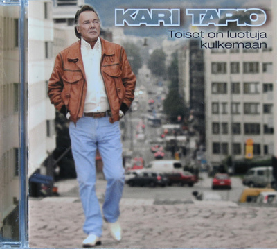KARI TAPIO: Toiset on luotuja kulkemaan_CD