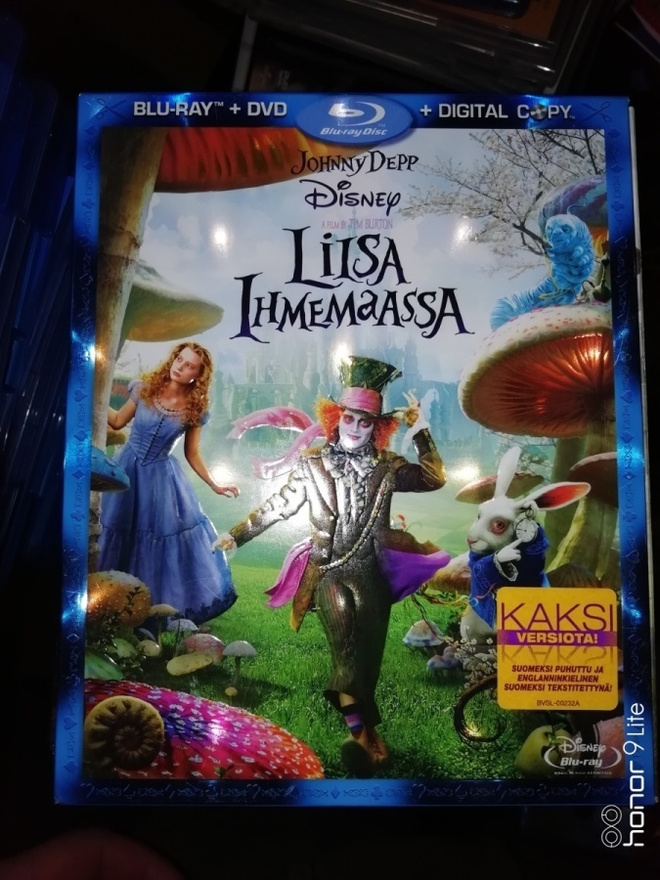 Liisa ihmemaassa