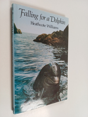 Heathcote Williams : Falling for a Dolphin