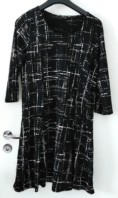 a-mallinen mekko 42-44 (taskut)