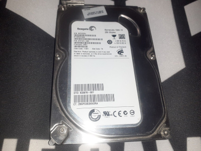 Kovalevy - 250GB Seagate 3.5" (Mekaaninen)