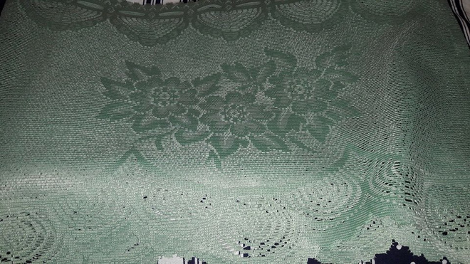 Verhokappa : vihertävä pitsikappa 30x170cm