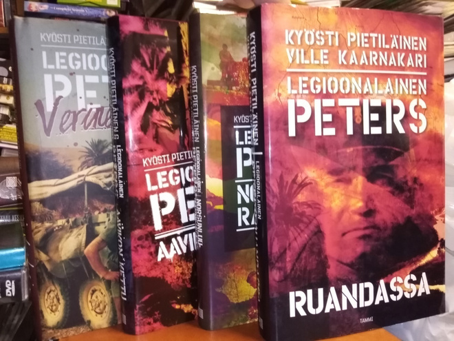4 kpl LEGIOONALAINEN PETERS kirjoja ( SIS POSTIKULU)
