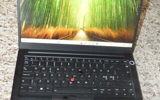 Lenovo Thinkpad E14 kannettava WIN 11 Pro