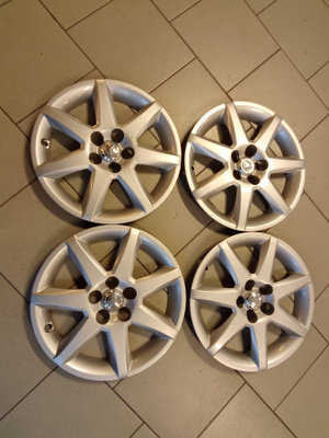 Toyota pölykapselisarja 16"