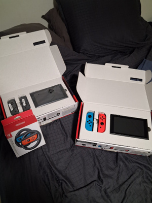 NiNTENDO SWITCH