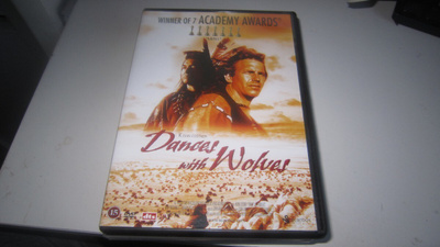 TANSSII SUSIEN KANSSA (1990) KEVIN COSTNER