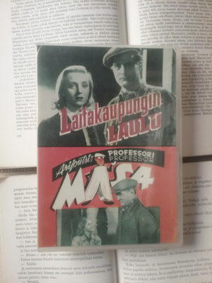 Laitakaupungin laulu / Professori Masa (DVD)