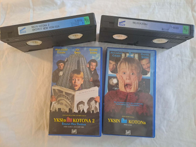 VHS : Yksin kotona 1 & 2