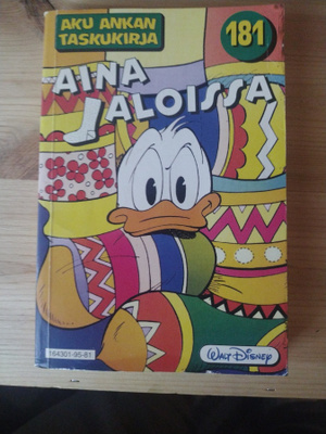 Aku ankan taskukirja 181 aina jaloissa