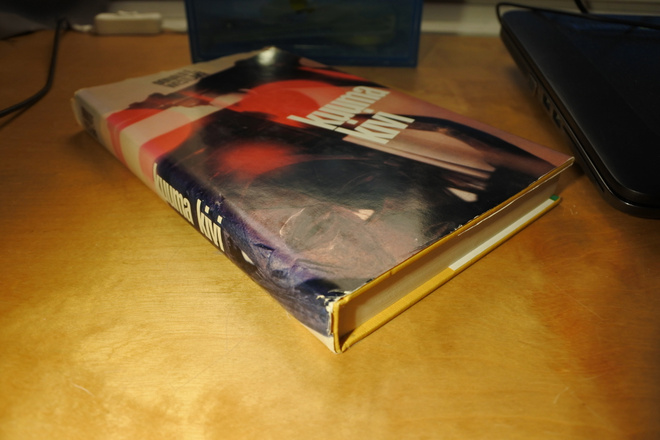 Donald E. Westlake: Kuuma kivi, sidottu, hyvä