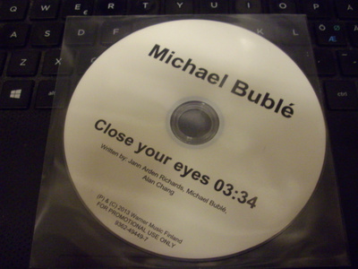 MICHAEL BUBLE: Close your eyes CDS ( Sis.postikulut )