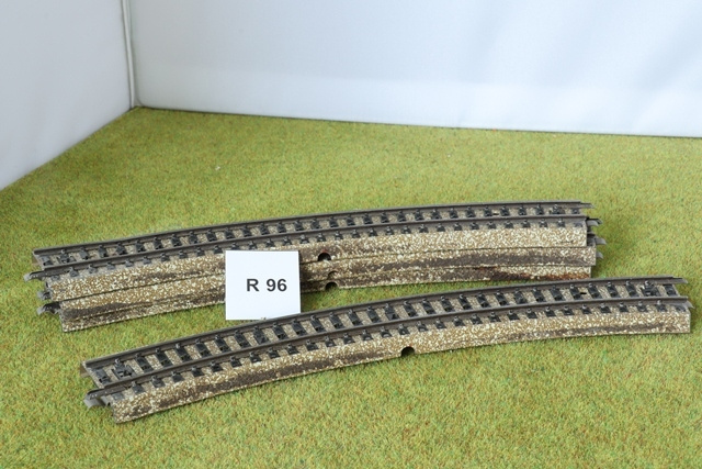 #R96 Märklin laajasäteinen kaarre 5200