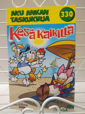 Aku Ankan taskukirja 330 Kesä kaikilla