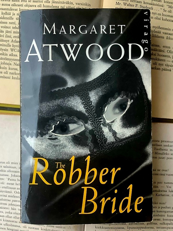 Margaret Atwood - The Robber Bride (paperback)