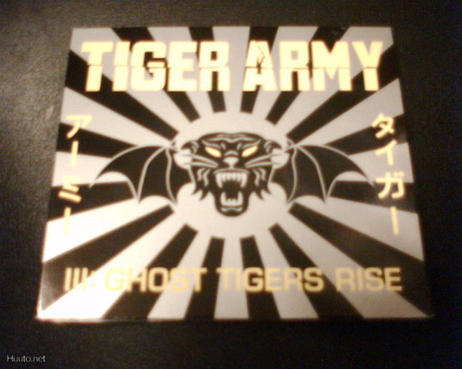 CD Tiger Army III : GHOST TIGERS RISE (Sis.postikulut)