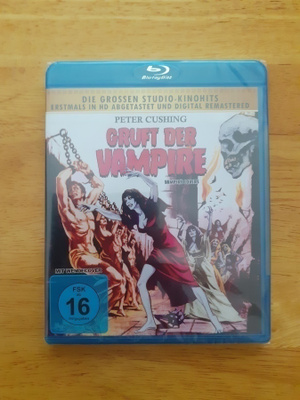 The Vampire Lovers BLU-RAY