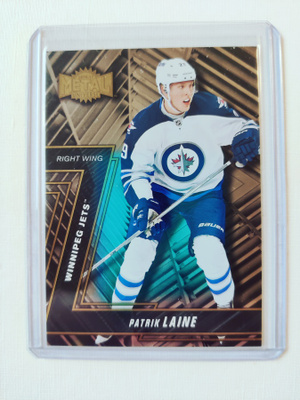 Patrik Laine - 16-17 Metal Universe Retro Rookie