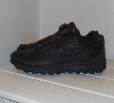37 - Viking goretex BOA vedenpitävät lenkkarit * UUDET