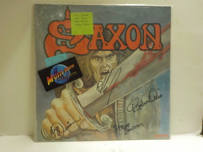 SAXON - S/T  M-/EX LP + 4 NIMMARIT!!!