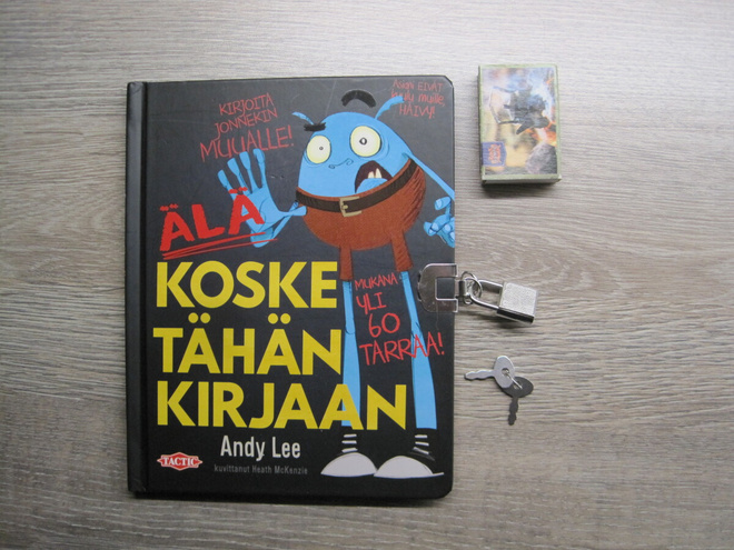 ÄLÄ KOSKE TÄHÄN KIRJAAN