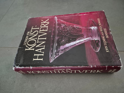 Lexikon för konsthantverk (kuv. 1989)
