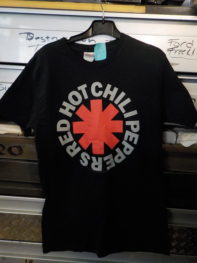 RED HOT CHILI PEPPERS - FROM 2006 T-SHIRT (M)