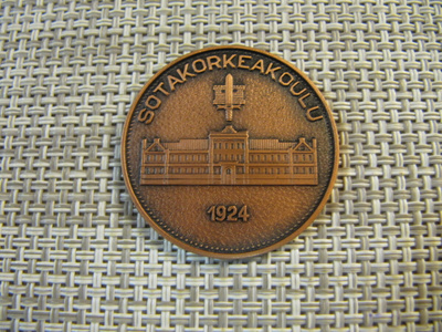 Sotakorkeakoulu 1924 mitali.