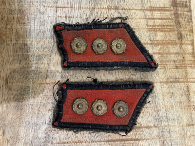 Harinaiset M/36 kauluslaatat