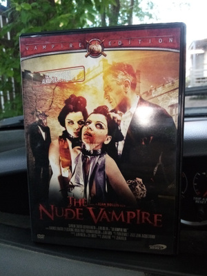 DVD :  The Nude Vampire ( SIS POSTIKULU)