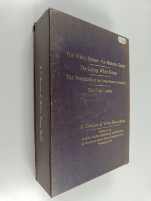 Frank Freidel ym. : The White House - an historic guide :...