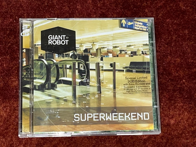 GIANT ROBOT - SUPERWEEKEND 2CD