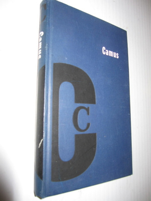 Albert Camus : Maanpako ja valtakunta ; Sivullinen