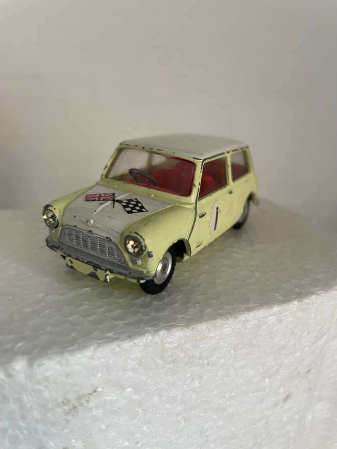 Corgi Toys Mini-Cooper 60-luvulta