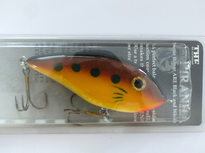 THE PIRANHA 4,5" 77g Väri: Herringbone