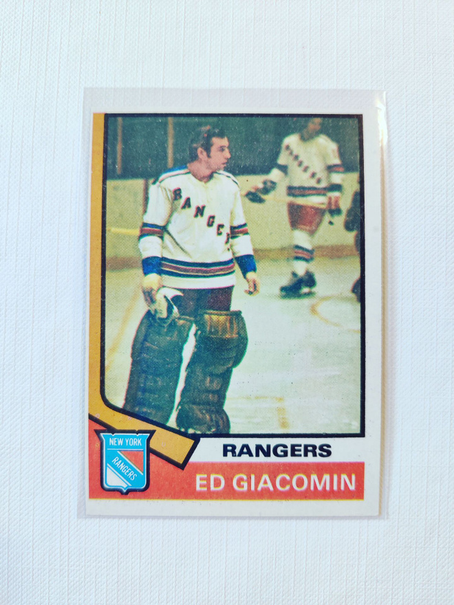 74-75 Topps - Ed Giacomin